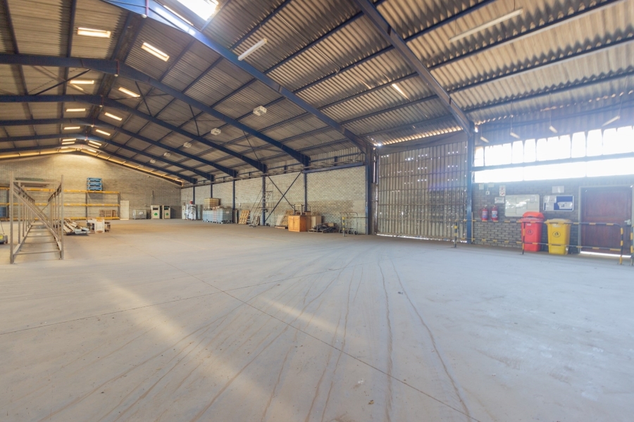 To Let commercial Property for Rent in Markman Industrial Eastern Cape